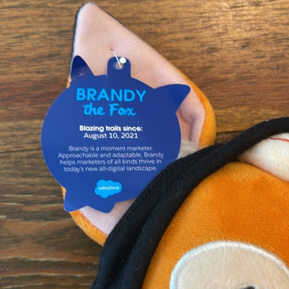 Salesforce Swag | Brandy the Fox 2021 | Dreamforce | Marketing Cloud - Picture 2 of 4